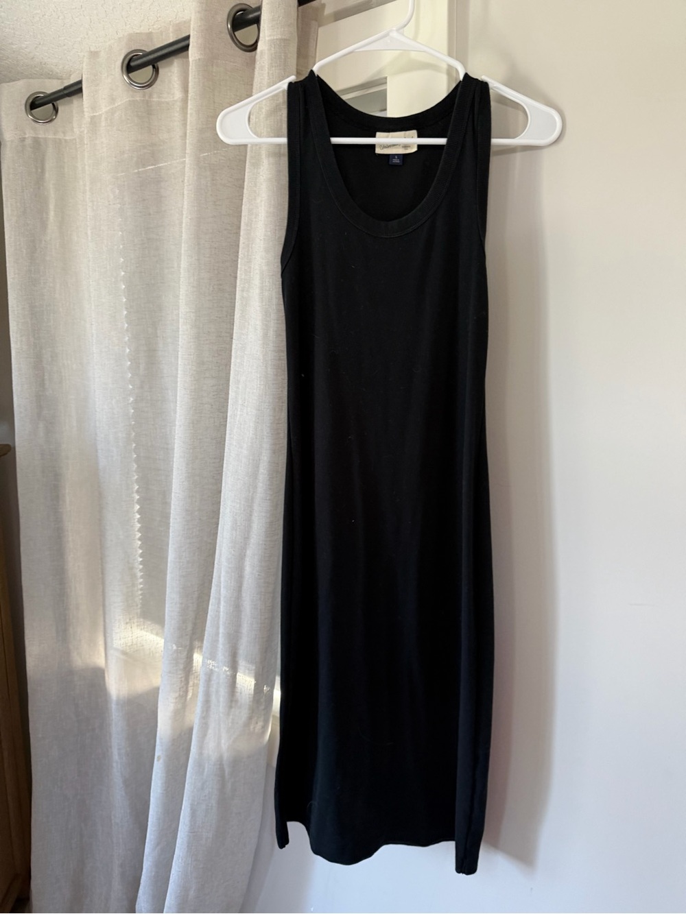 Universal Thread Black Sleeveless Midi Tank Dress